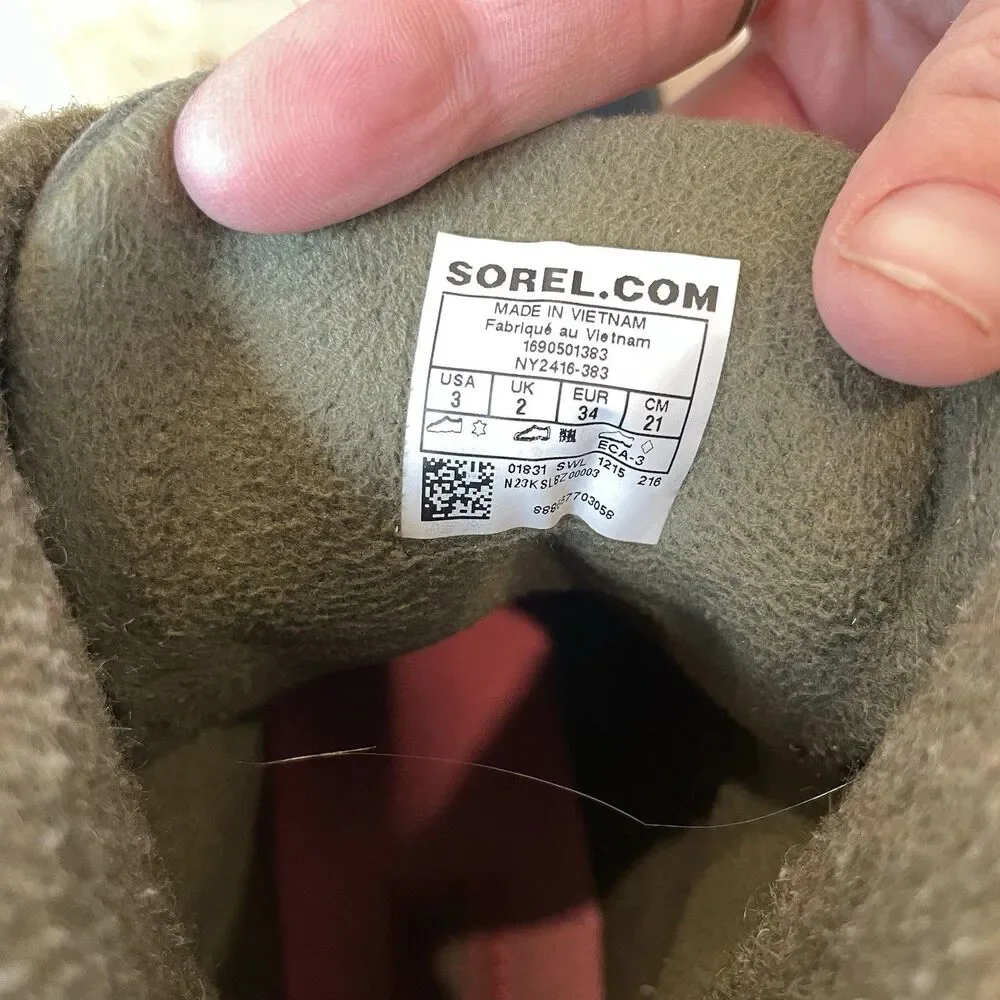 Sorel Big Girl Caribou All Weather Boots Sz 3